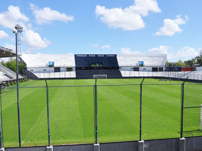 El Centenario recibirá el último partido de Quilmes en la temporada.