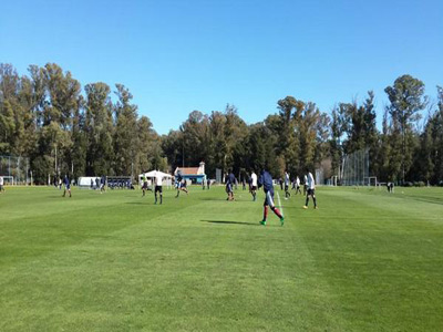 El QAC jugó su último amistoso ante la UAI Urquiza en Ezeiza.