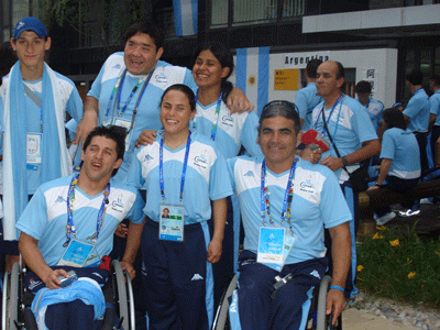 Baldassarri (segundo, arriba) y parte de la delegación nacional que participará en el Mundial de Nueva Zelanda.