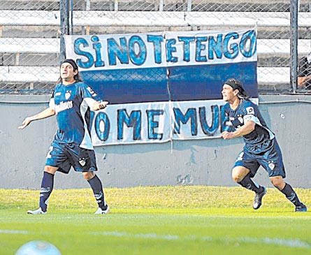 Marclay fue la figura de un Quilmes que sigue sin poder ganar.
