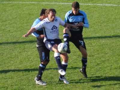 Argentino tuvo una destacada actuación ante un rival de otra categoría.