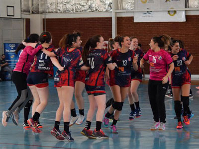 Final y locura total de las chicas del Mariano Acosta, campeonas en Neuquén.