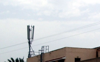 Una empresa de telefonía celular intenta colocar una antena en el Club Social y Deportivo Juventud de Villa Elsa.