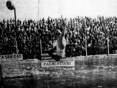 #Columna | El recuerdo del Quilmes campeón de 1961 en una nueva entrega de las #VivenciasFutbolísticas de Roberto Coraglio. #LaFoto #DeportesEnQuilmes