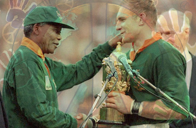 Esa imagen de Mandela y Pienaar con la copa, es nada menos que la del final del Apartheid y el odio racial. 