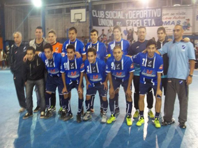 El equipo del Unión que disputó un amistoso contra La Ñata.
