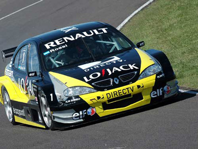 El Renault del bernalense, en una carrera que no fue de lo mejor.