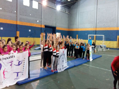 Muchas chicas en el torneo organizado por la Unión de Clubes de Barrio.
