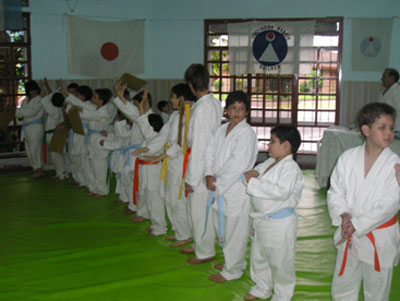 Los jóvenes judocas.