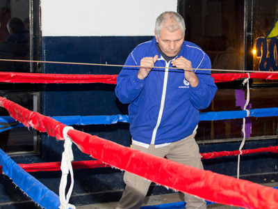 Boxeo: Látigo Coggi comenzó a dar clases gratuitas en el Club 12 de Octubre.
