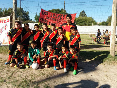Los equipos salieron a la cancha en la nueva Liga de la Unión de Clubes de Barrio.
