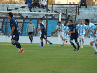 Argentino de Quilmes y una goleada para recuperarse en el torneo.
