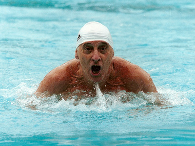 Ernesto Orlando, el único nadador argentino que conquistó un record mundial.