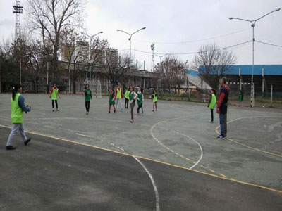 Jornada de mini-handball en las instalaciones del Polideportivo municipal.