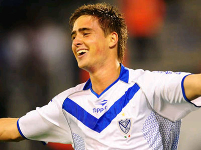 El juvenil gritando uno de los goles que convirtió con la casaca de Vélez.