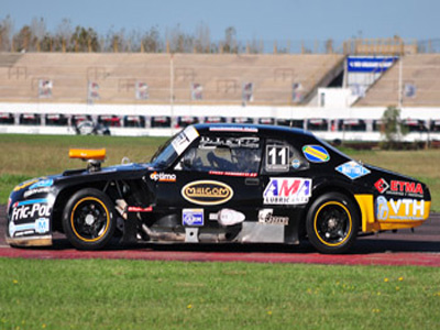El Chevrolet de Panarotti se impuso en esta carrera especial.