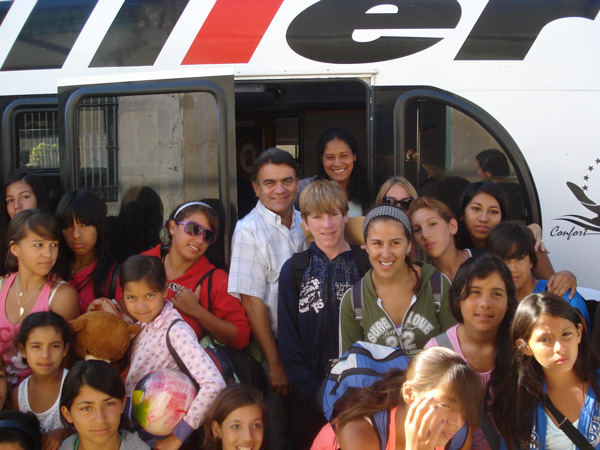 El grupo de la Escuela de Ginmasia Aeróbica del Municipio retornó a la ciudad, tras competir en Córdoba.