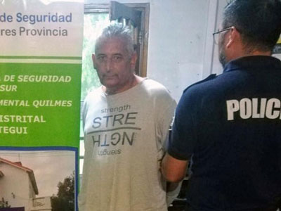 Daniel Zisuela en el momento que fue detenido por prostitución infantil.